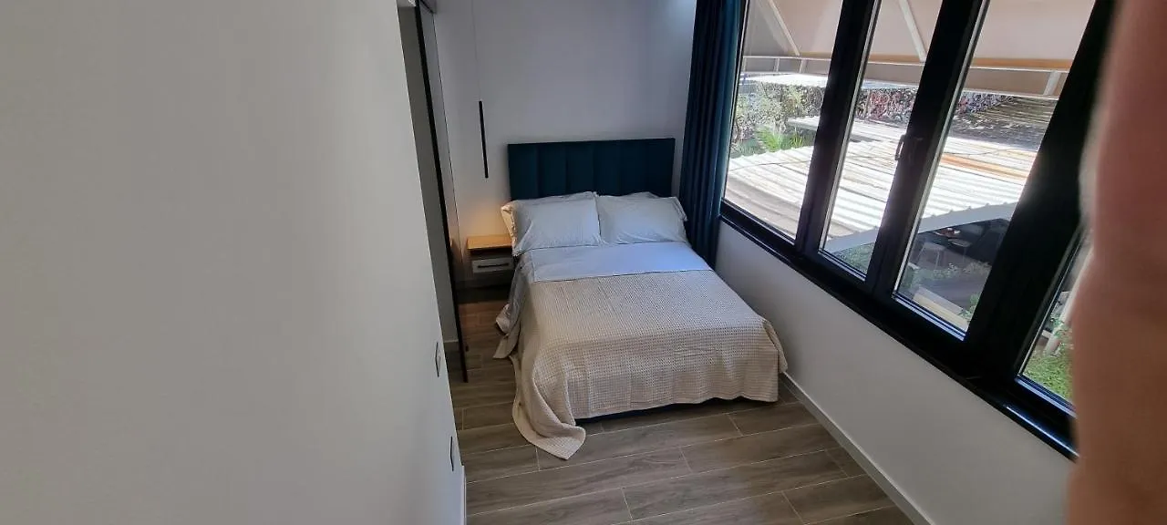 Deluxe Apartment Bllok Tirana