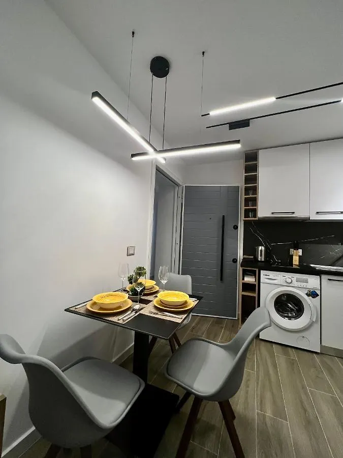 Deluxe Apartment Bllok Tirana Albania