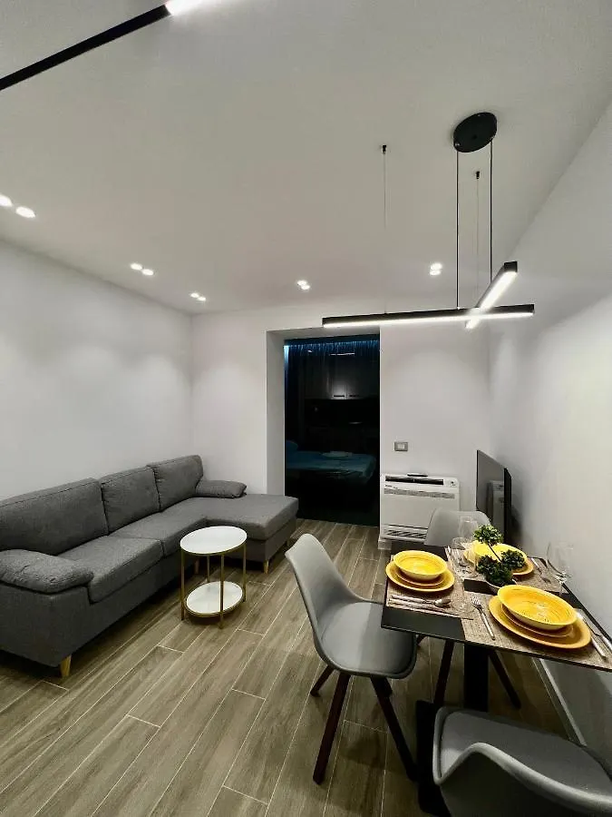 Deluxe Apartment Bllok Tirana