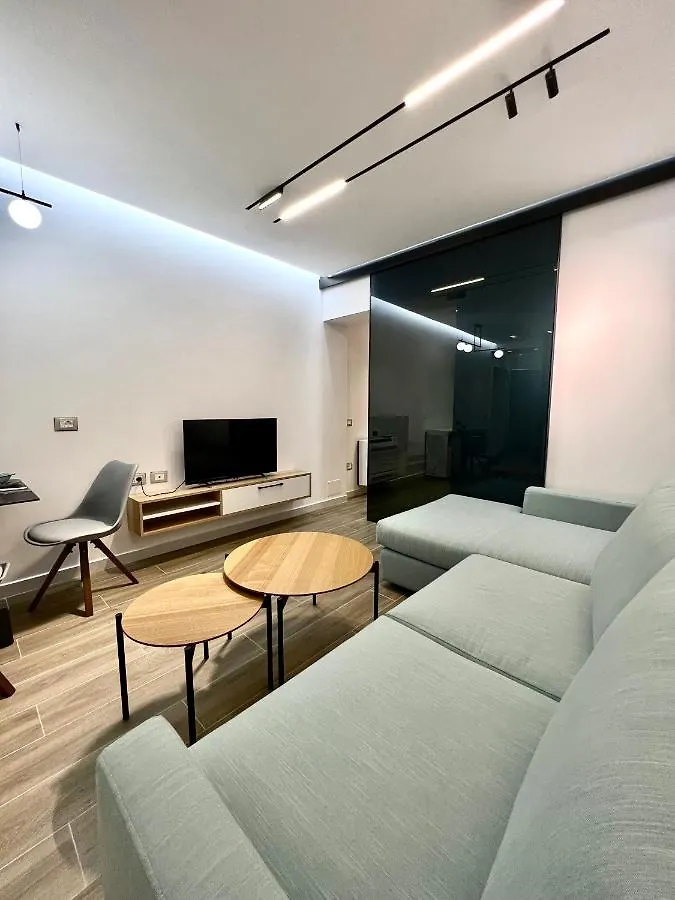 Deluxe Apartment Bllok Tirana
