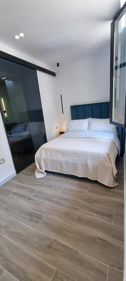 Deluxe Apartment Bllok Tirana