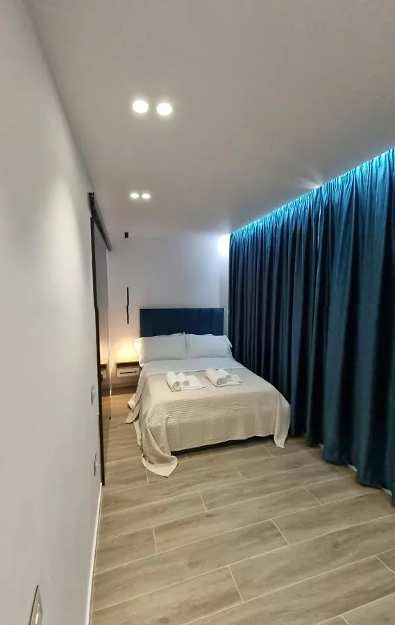 Deluxe Apartment Bllok Tirana